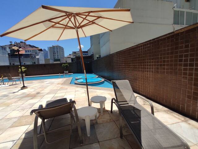 Flat vista praia: conforto no posto 10 Ipanema gallery image 2