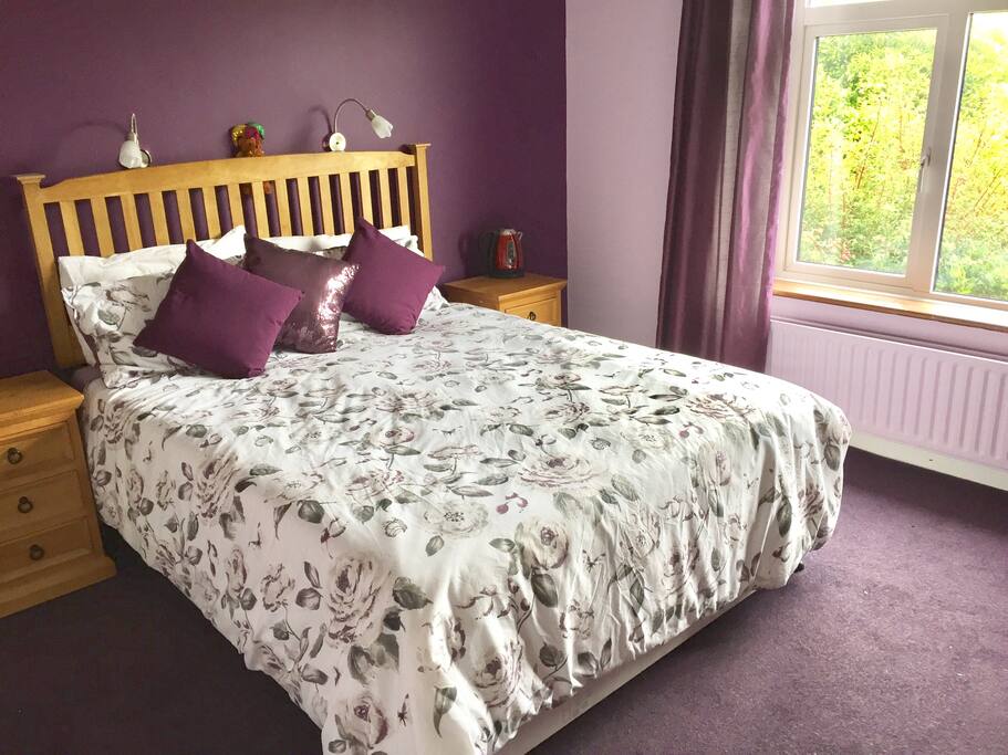 Large double ensuite room with king size bed, ample wardrobe space, tea/coffee, TV/video