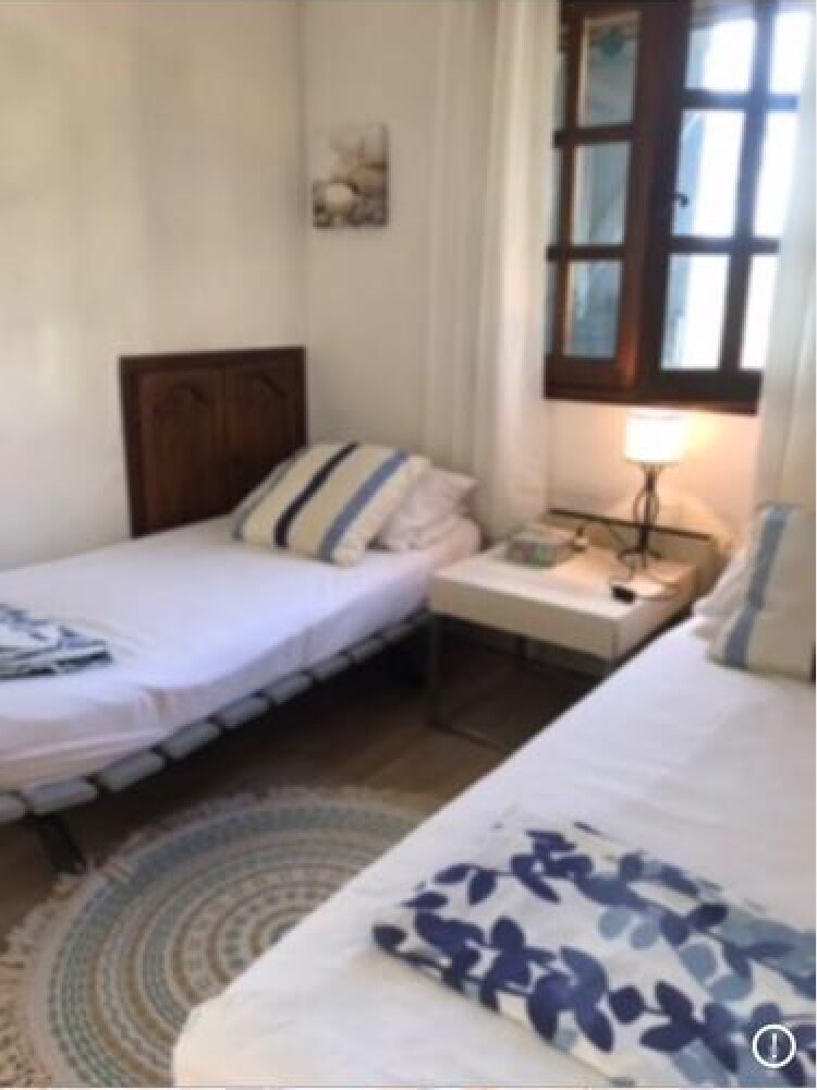 楼上卧室双床房