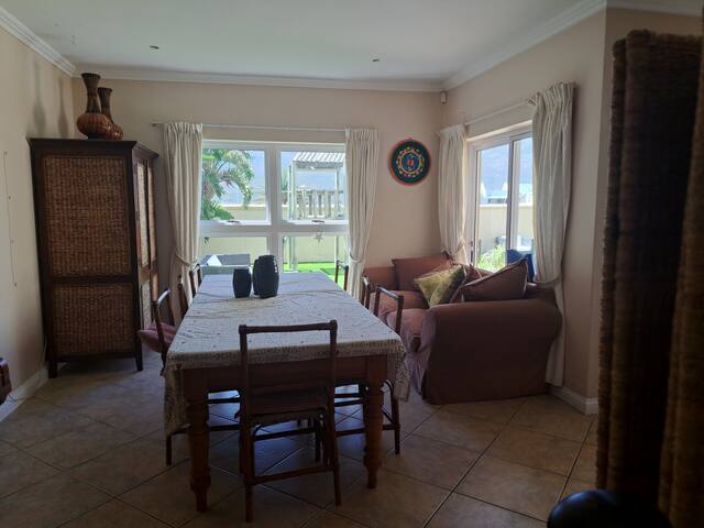 100 m’s from the beach with views gallery image 4