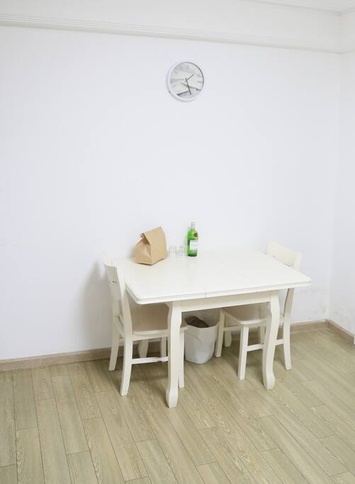 餐桌