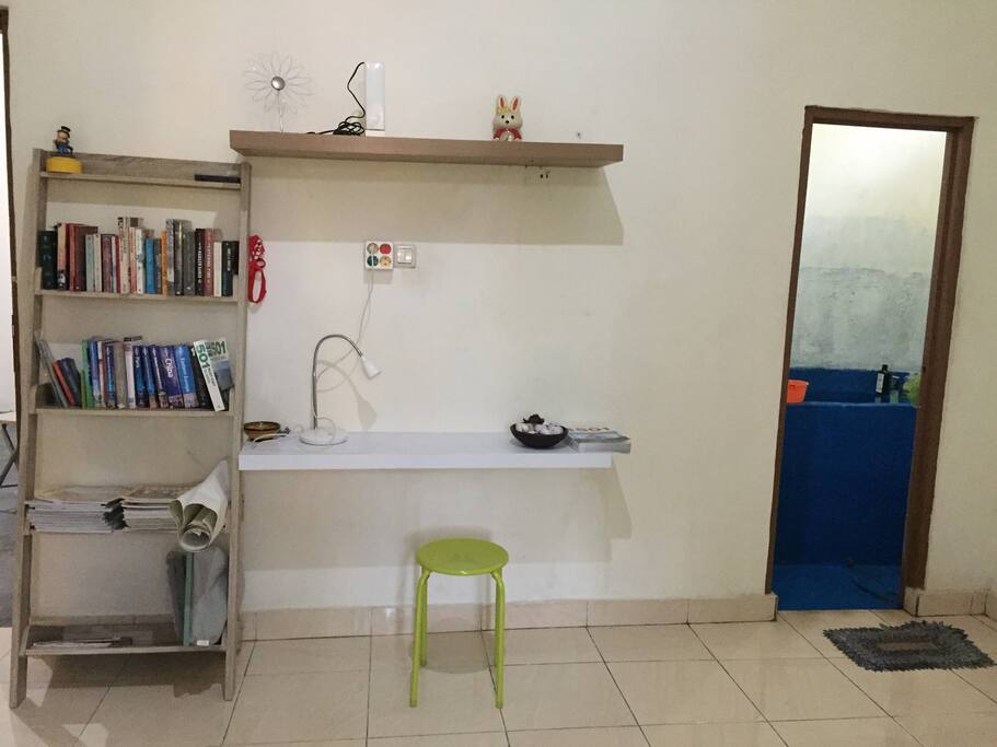 Writing desk & book shelf
