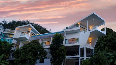 Luxury Villa sleep 24-36, Chef, 2 pools,Cinema,Bar