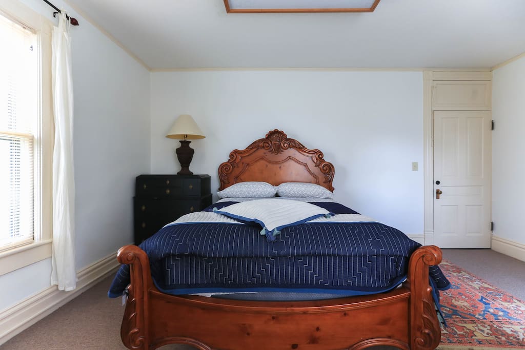 Eliza Room, queen size bed with high count cotton sheets
