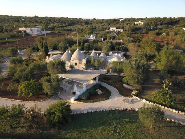Trulli damare a Ceglie Messapica, con piscina gallery image 2