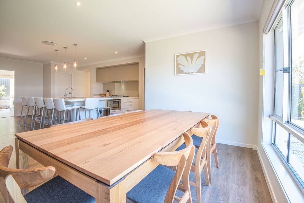 Modern Dining area