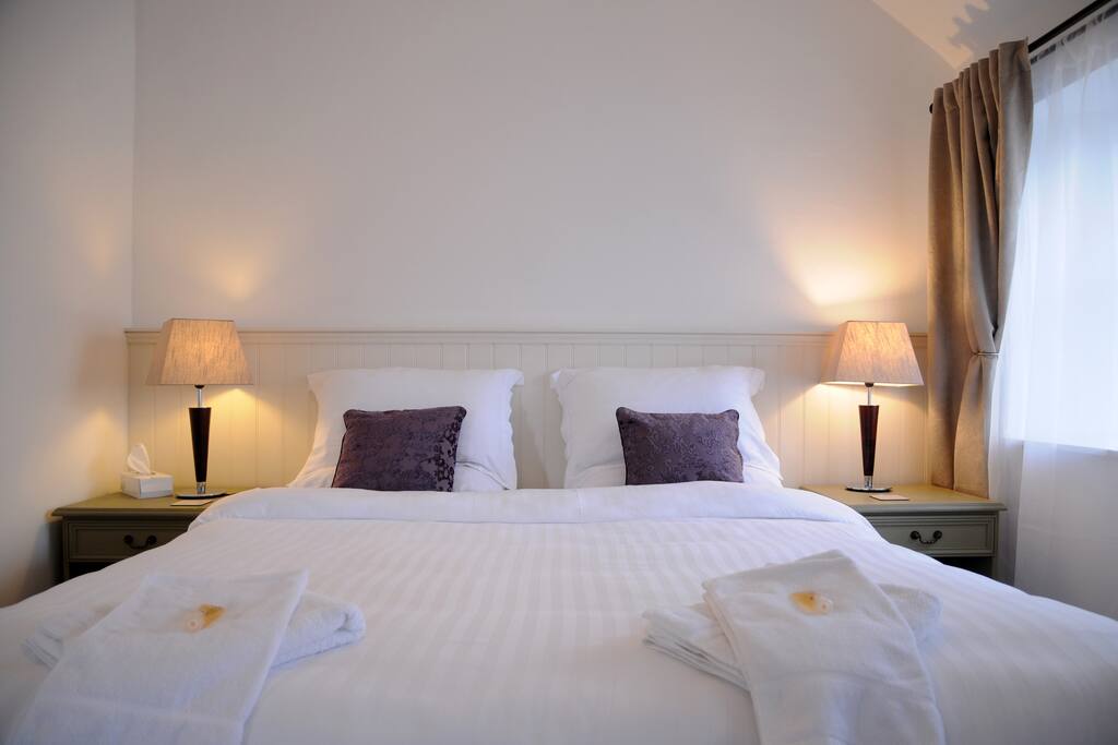 Beautiful relaxing superking room