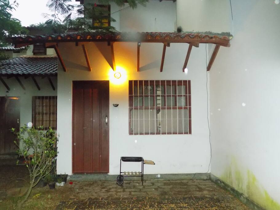 Entrada com vaga para carro