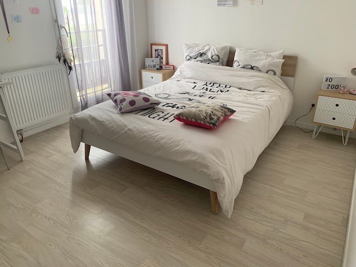 غرفة النوم 2