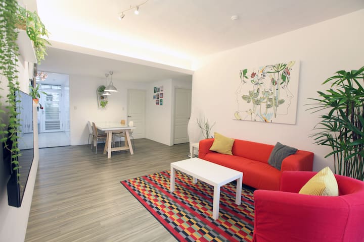 Near Metro family home