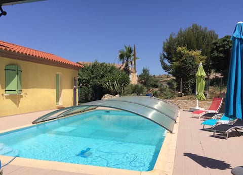 Very nice 2 bedroom cottage in Languedoc-style villa