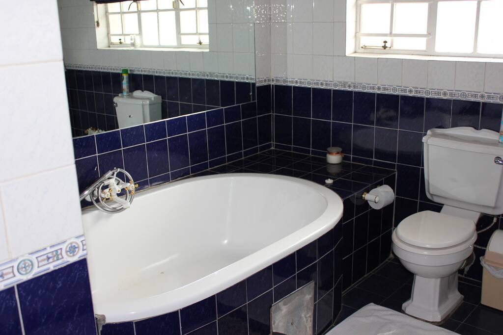 Rose Room Bath