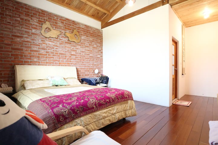 眺望知本溫泉雙人房 7坪 Houses For Rent In Taitung City Taiwan 眺望知本溫泉雙人房 7坪 Houses For Rent In Taitung City Taiwan