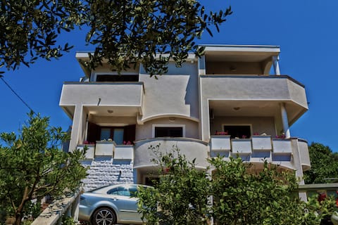 Top performing Airbnb: Villa Maribel, Apartment A2 in Kožino