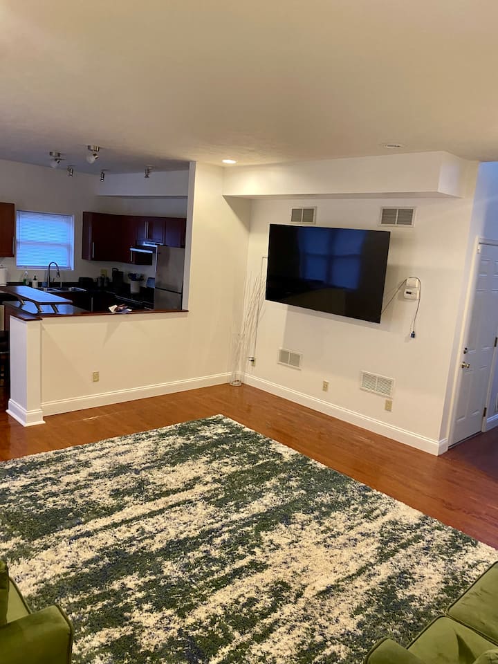 Beech House- Large 3 Bedroom W Deck&grill - - Morgantown, WV