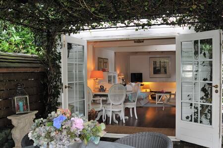 Cosy country style guesthouse - close to Amsterdam