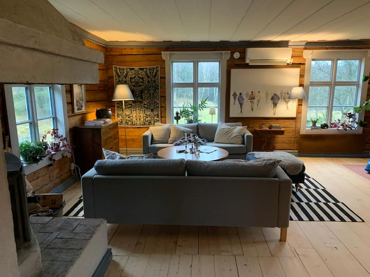 Charming Cottage In The Forrest - Landvetter