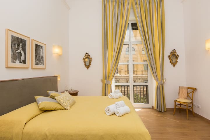 Prestigious Apartment at Via Barberini