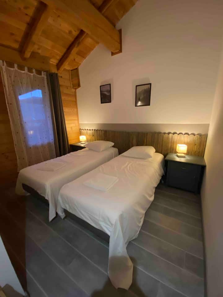 Spavaća soba s 2 kreveta u 80/200 