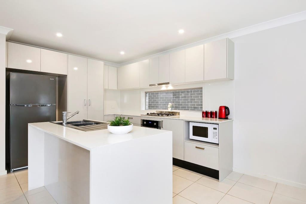 Modern, Fully Equipped Kitchen