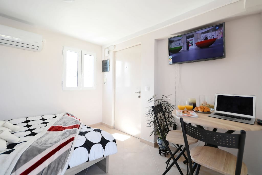 TV and WiFi