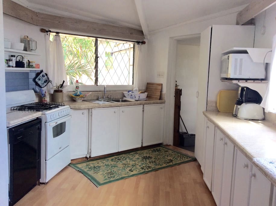 Well equipped kitchen