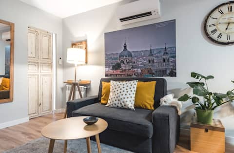 Top Airbnb: La Morada del Gato, a charming and stylish place in Madrid en Comunidad De Madrid