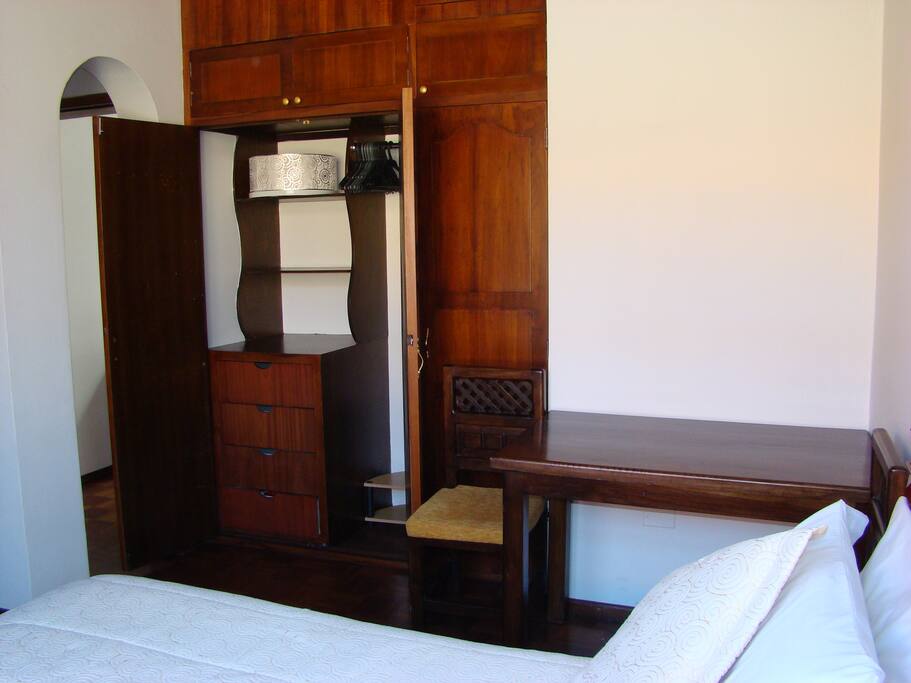 Closet amplio.