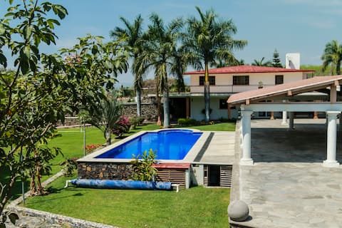 Successful Airbnb property: Casa Parrocchetti in Oaxtepec