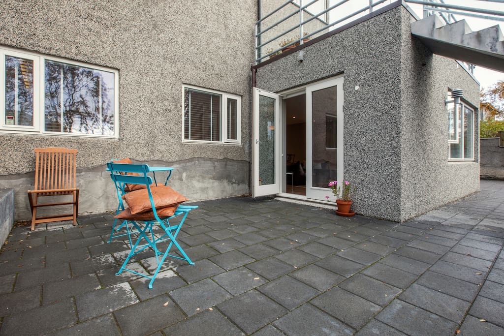 A terrace outside the living room; 20 square meters. Whether it is spring, summer, autumn or winter it is wonderful to able to walk directly outside. Ideal for dining or recreation or just sitting out there enjoying a coffee, hot chocolate or a drink.