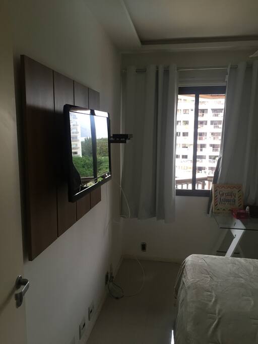 Room 3 Cable Tv Internet wifi air conditioning cable TV