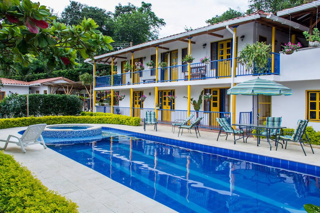 Casa, Piscina y Jacuzzi