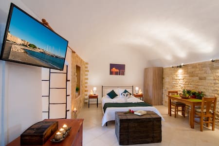 Emerald Dream House #Rose, Rhodes Old Town