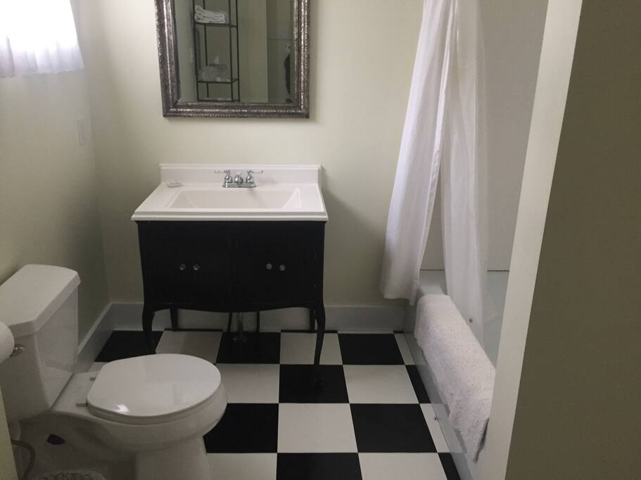KING BEDDED ROOM #3 RESTROOM