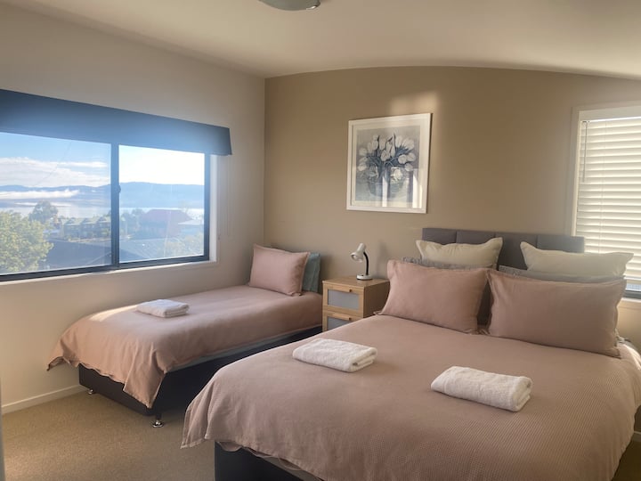 Upstairs bedroom- 1 x single & 1x queen 