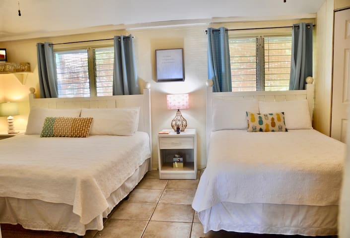 The Pineapple Surf Shack