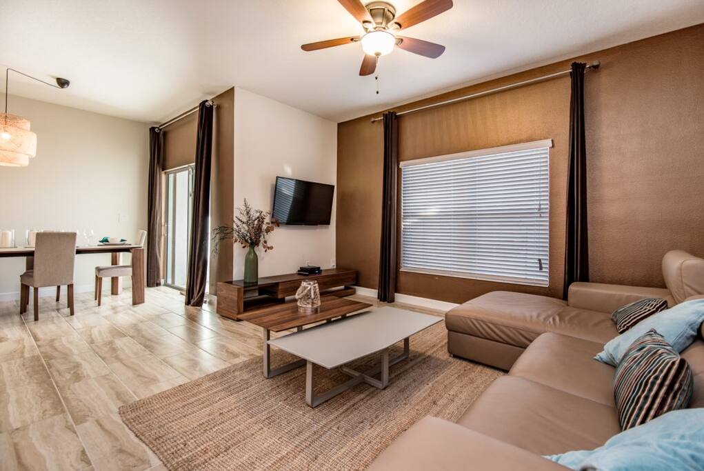 1588MoonValleyDr-17