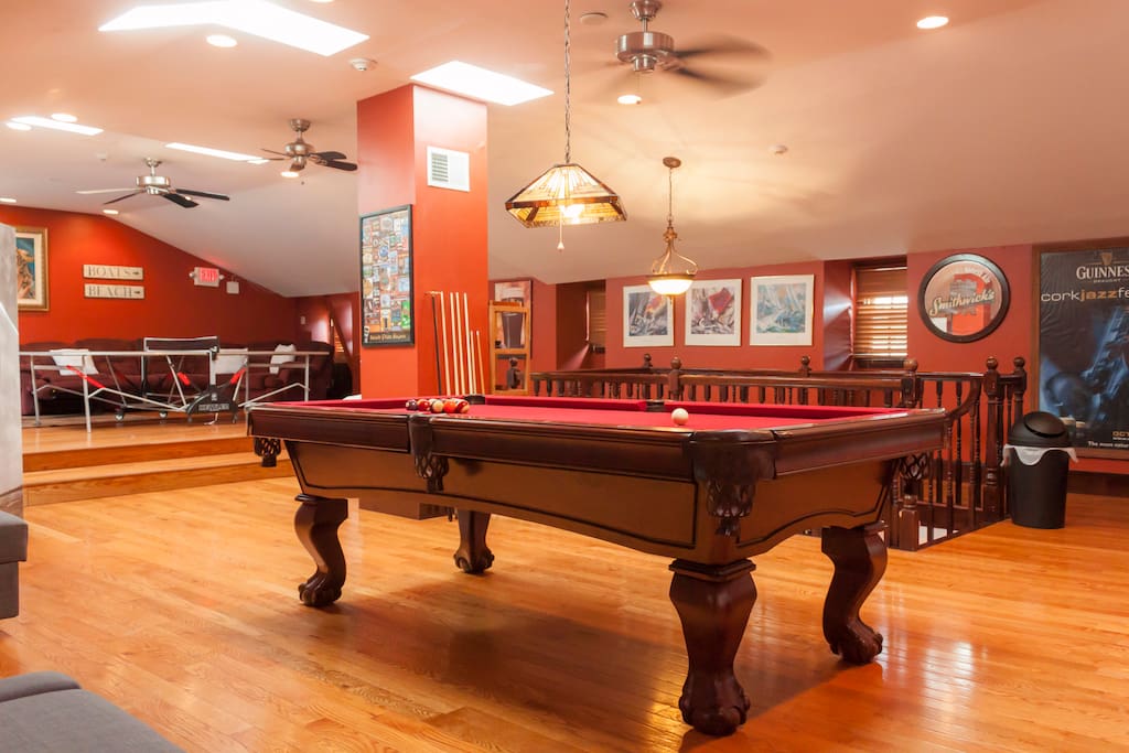 Pool table