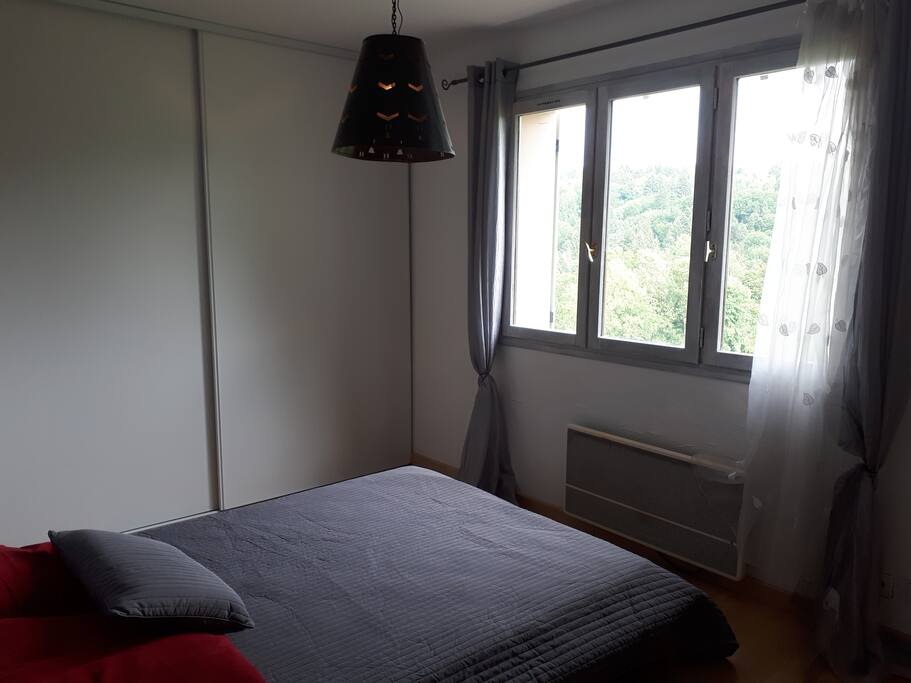 chambre donnant sur jardin