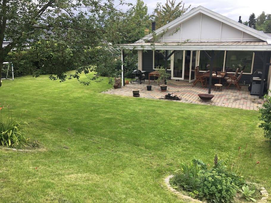 Have og terrasse