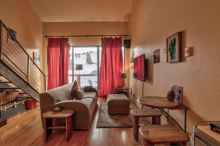 Tahoe Donner 1BR/1BA Loft Ski Condo