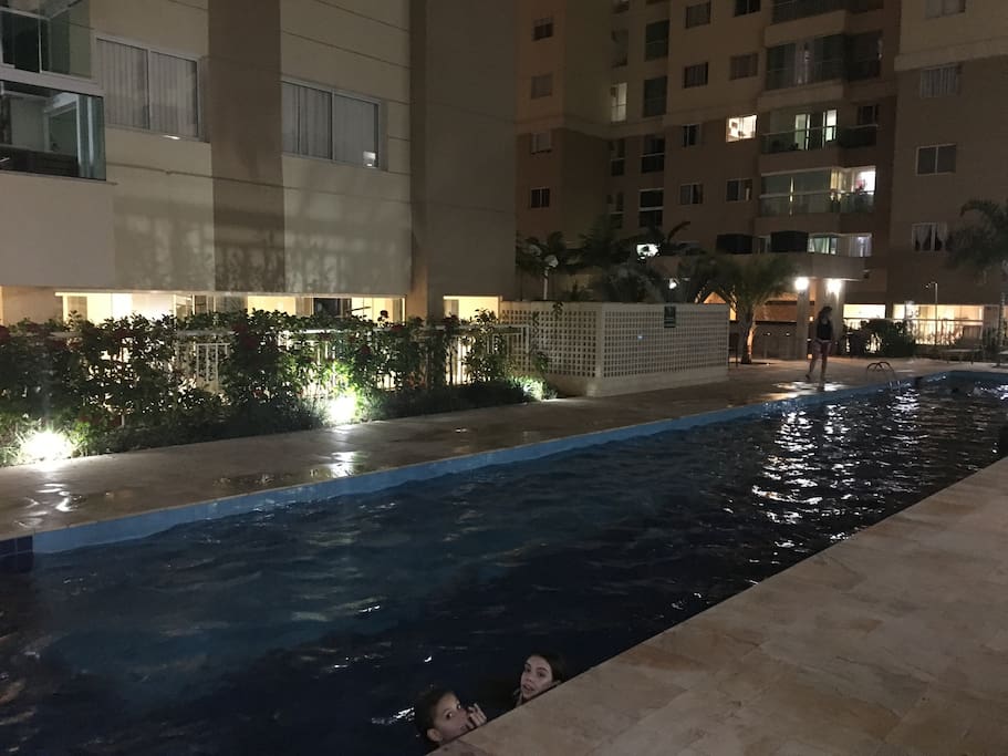 Piscina aquecida e salinizada
