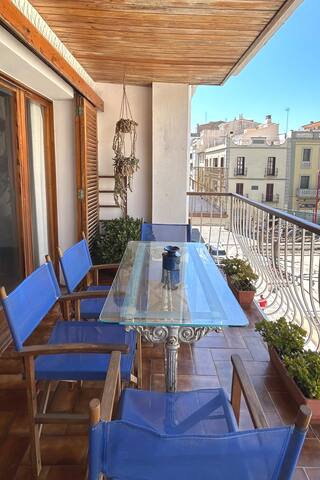 Duplex con terraza 180 m2, al lado de la playa.