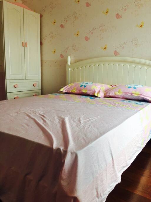 实木衣柜 wood wardrobe
