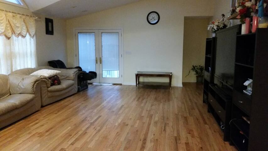 Stylish Room in West Haven
