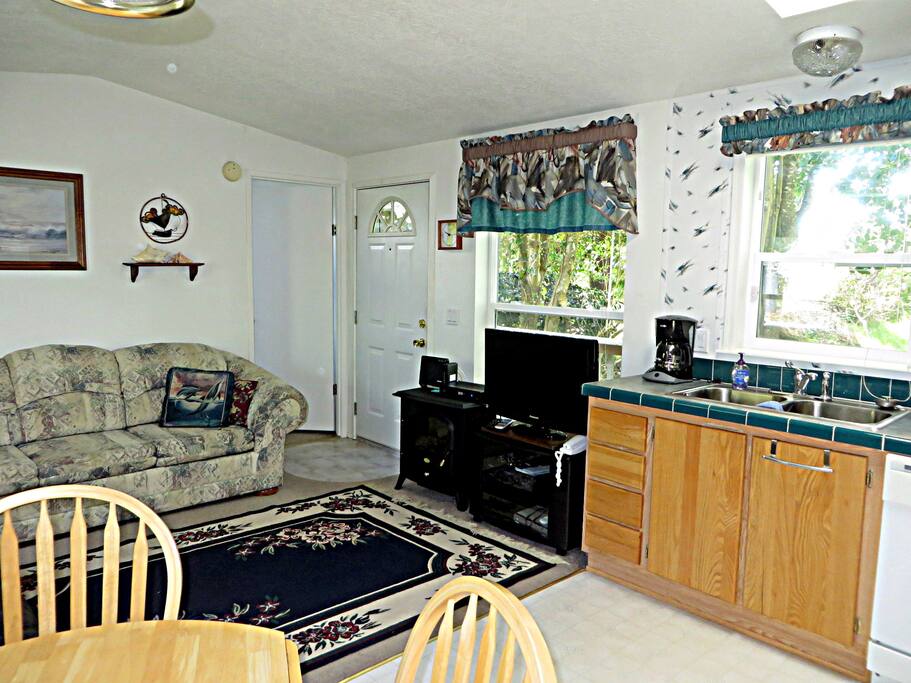 106 affordable pet friendly beach house (19)
