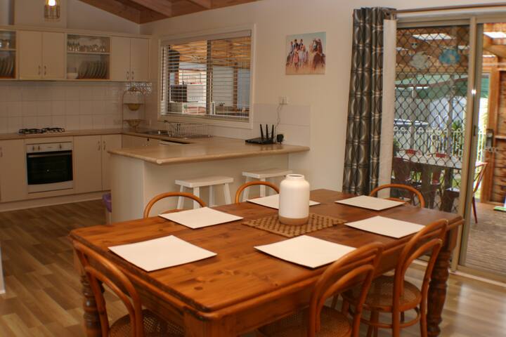 6 bedroom house Great Ocean Rd gallery image 2