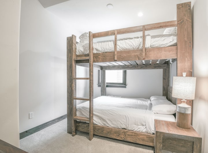 Habitación con literas en el nivel principal