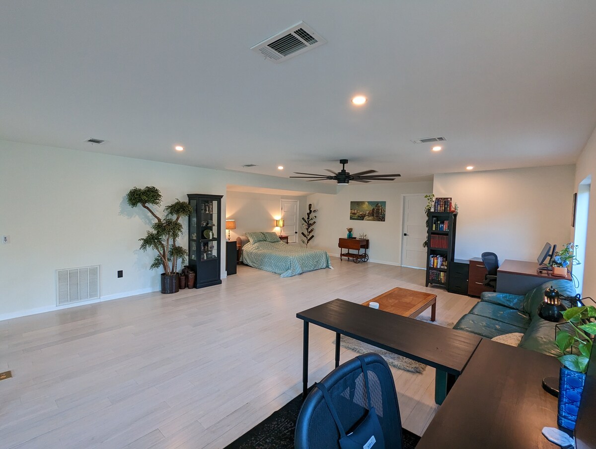 Modern Home near Downtown, Sxsw, Acl, & Cota F1