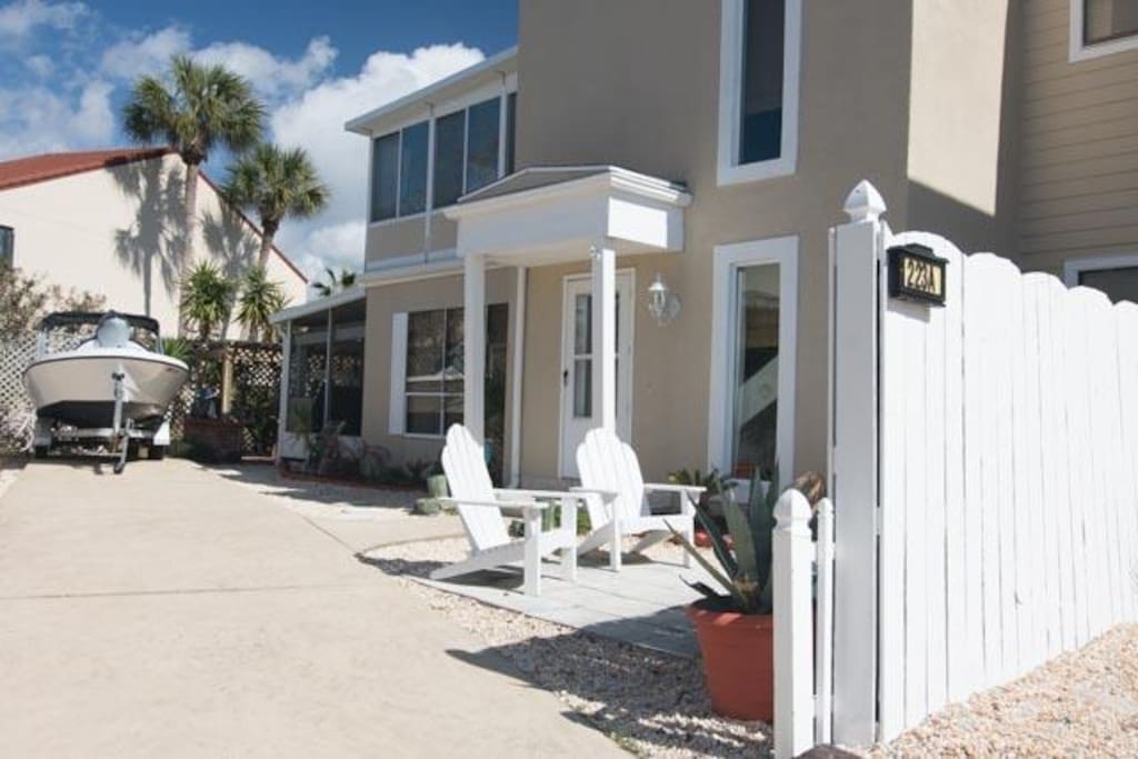 3/2 Island Townhome, 1700 sqft., Sleeps 10-12